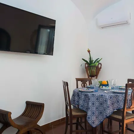 בית נופש Estate4home - Namily House פוזיטנו